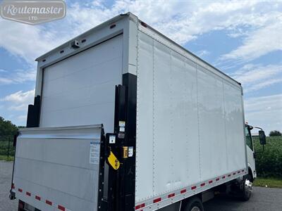 2018 Isuzu NPR 14' Box   - Photo 4 - Mount Joy, PA 17552
