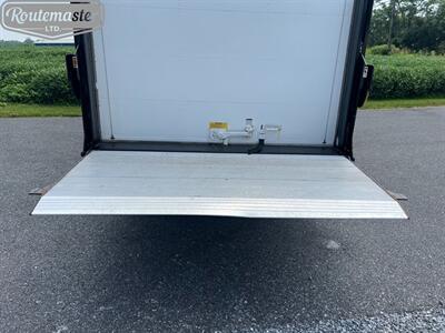 2018 Isuzu NPR 14' Box   - Photo 6 - Mount Joy, PA 17552