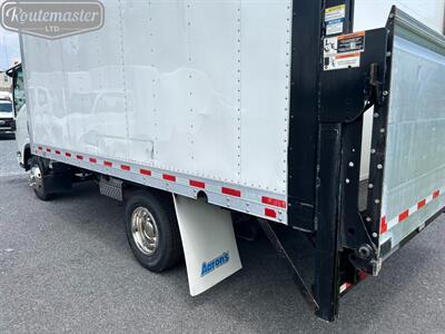 2018 Isuzu NPR 14' Box   - Photo 25 - Mount Joy, PA 17552