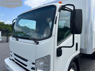 2018 Isuzu NPR 14' Box   - Photo 19 - Mount Joy, PA 17552