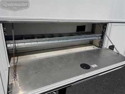 2021 Chevrolet Express 3500 10' Utility   - Photo 13 - Mount Joy, PA 17552