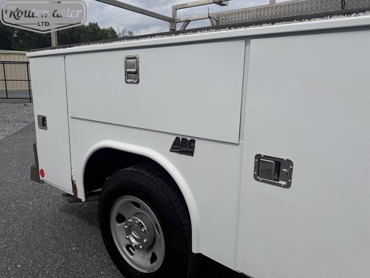 2010 Ford F-250 XL 8' Utility - Photo 8 - Mount Joy, PA 17552