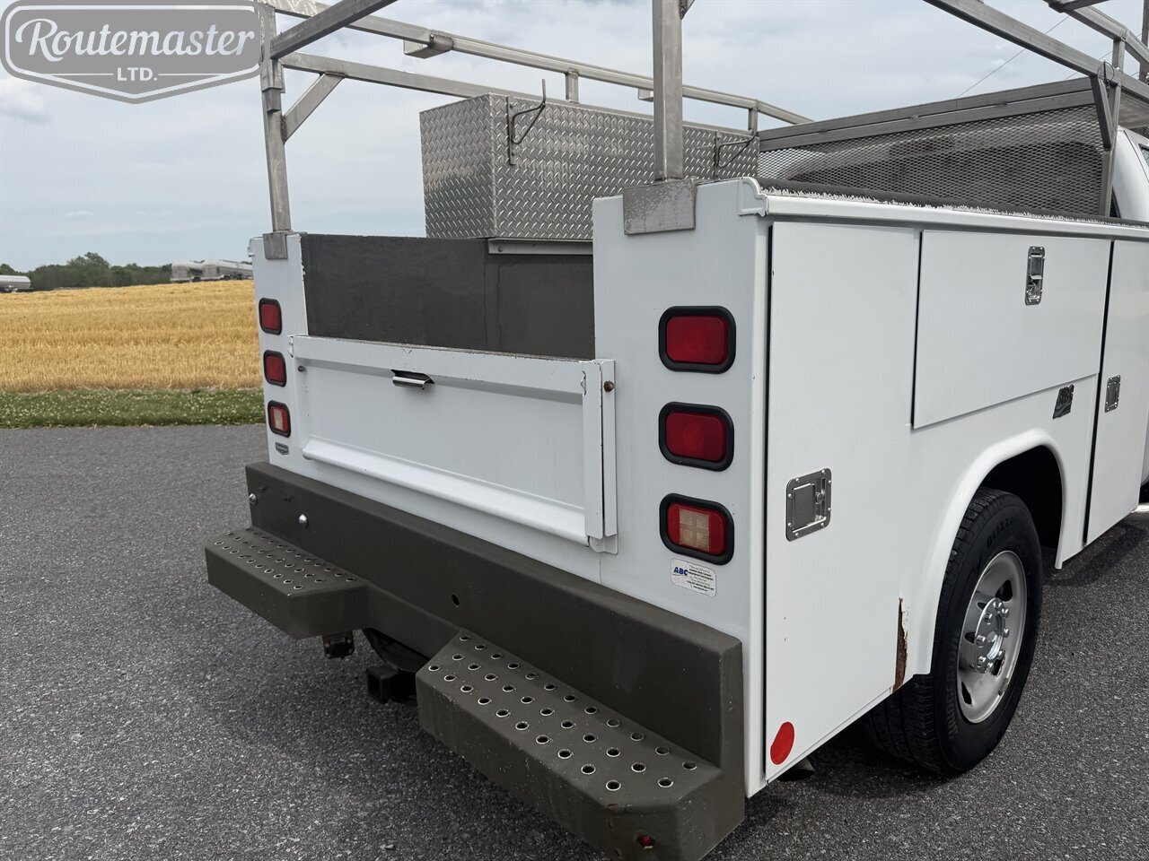 2010 Ford F-250 XL 8' Utility - Photo 11 - Mount Joy, PA 17552