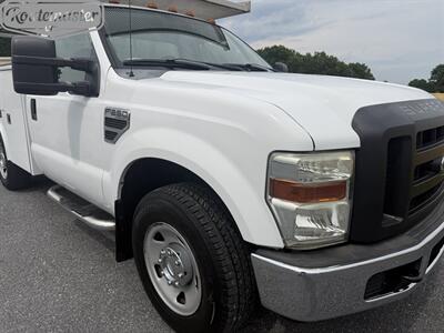 2010 Ford F-250 XL 8' Utility - Photo 4 - Mount Joy, PA 17552