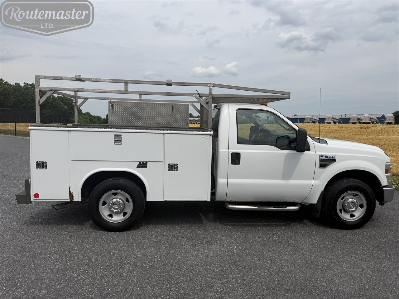 2010 Ford F-250 XL 8' Utility - Photo 9 - Mount Joy, PA 17552