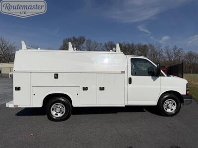 2015 Chevrolet Express 3500 10' KUV - Photo 18 - Mount Joy, PA 17552