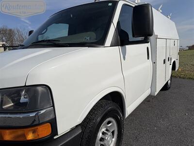 2015 Chevrolet Express 3500 10' KUV - Photo 4 - Mount Joy, PA 17552
