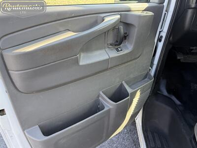 2015 Chevrolet Express 3500 10' KUV - Photo 30 - Mount Joy, PA 17552