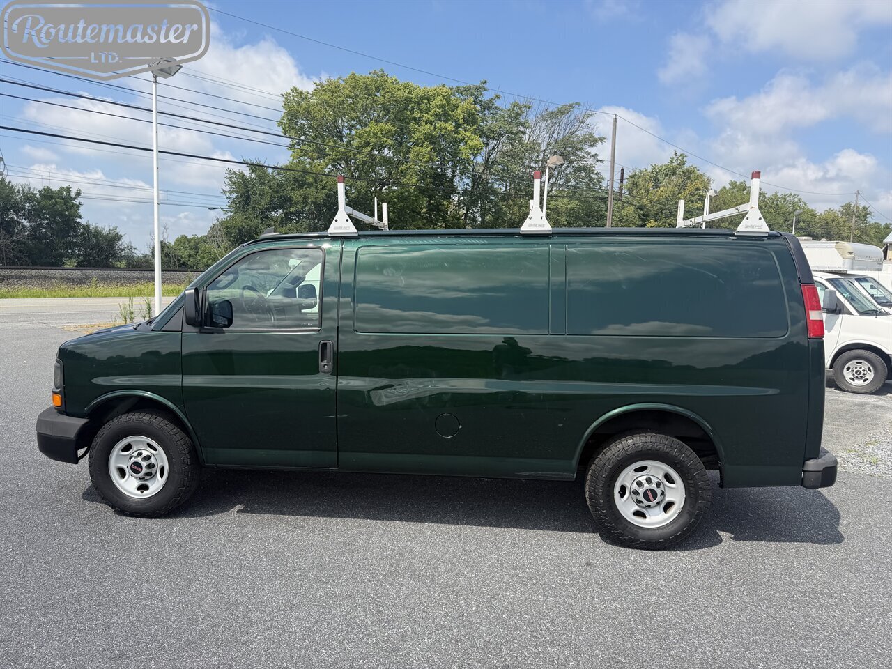 2016 GMC Savana 2500 Cargo - Photo 4 - Mount Joy, PA 17552