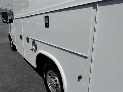 2017 Chevrolet Express 3500 11' KUV   - Photo 33 - Mount Joy, PA 17552