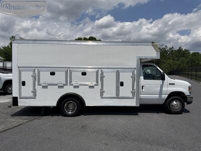 2017 Ford E-Series Van E-450 14' Utility   - Photo 21 - Mount Joy, PA 17552