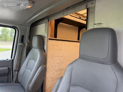 2017 Ford E-Series Van E-450 14' Utility   - Photo 32 - Mount Joy, PA 17552