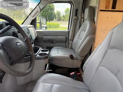 2017 Ford E-Series Van E-450 14' Utility   - Photo 31 - Mount Joy, PA 17552