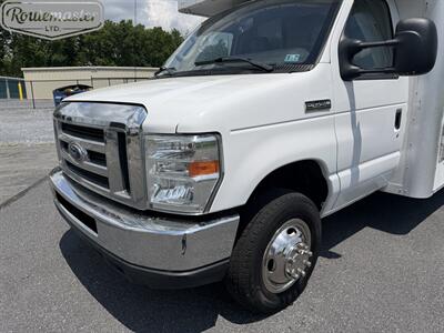 2017 Ford E-Series Van E-450 14' Utility   - Photo 3 - Mount Joy, PA 17552