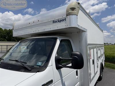 2017 Ford E-Series Van E-450 14' Utility   - Photo 5 - Mount Joy, PA 17552