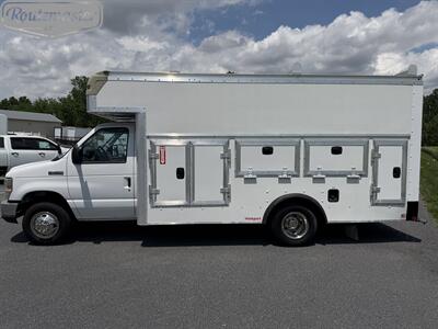 2017 Ford E-Series Van E-450 14' Utility   - Photo 8 - Mount Joy, PA 17552