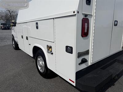 2019 Ford E-Series Van E-350 10' KUV   - Photo 16 - Mount Joy, PA 17552