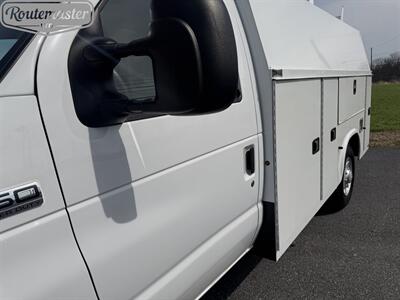 2019 Ford E-Series Van E-350 10' KUV   - Photo 12 - Mount Joy, PA 17552