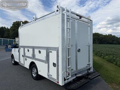 2022 Chevrolet Express 3500 12' Utility   - Photo 8 - Mount Joy, PA 17552