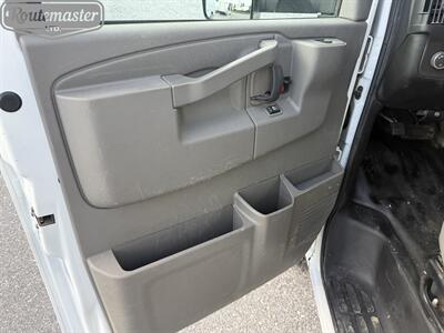 2022 Chevrolet Express 3500 12' Utility   - Photo 16 - Mount Joy, PA 17552