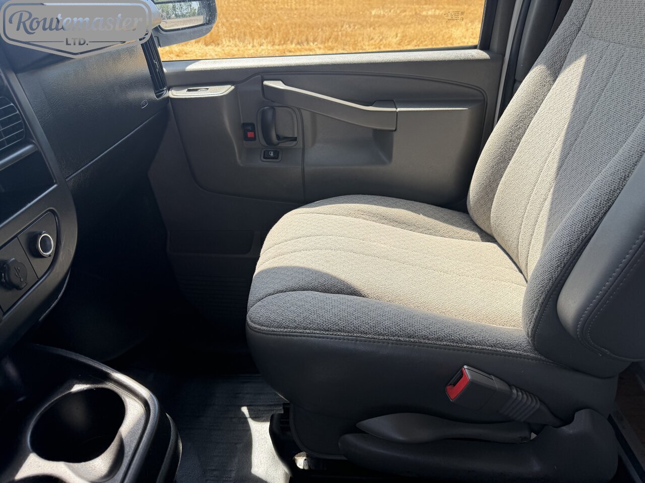 2019 Chevrolet Express 3500 12' Utility - Photo 23 - Mount Joy, PA 17552