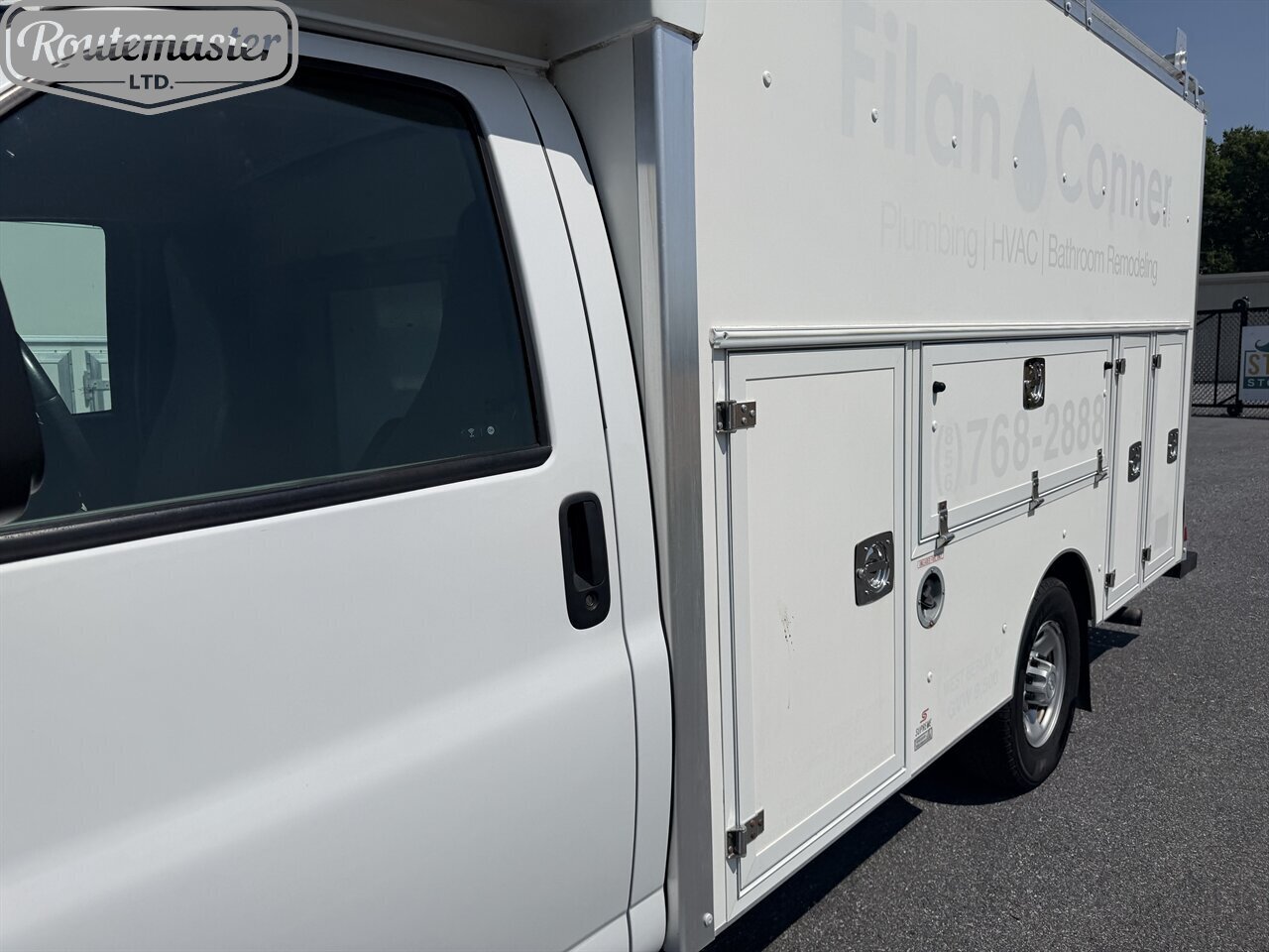 2019 Chevrolet Express 3500 12' Utility - Photo 5 - Mount Joy, PA 17552
