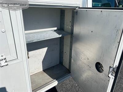 2016 Chevrolet Express 3500 10' Utility   - Photo 34 - Mount Joy, PA 17552