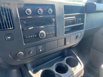 2016 Chevrolet Express 3500 10' Utility   - Photo 20 - Mount Joy, PA 17552