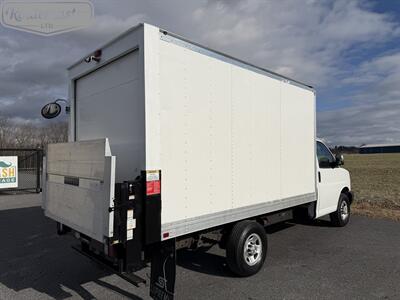 2021 Chevrolet Express 3500 12' Box - Photo 33 - Mount Joy, PA 17552