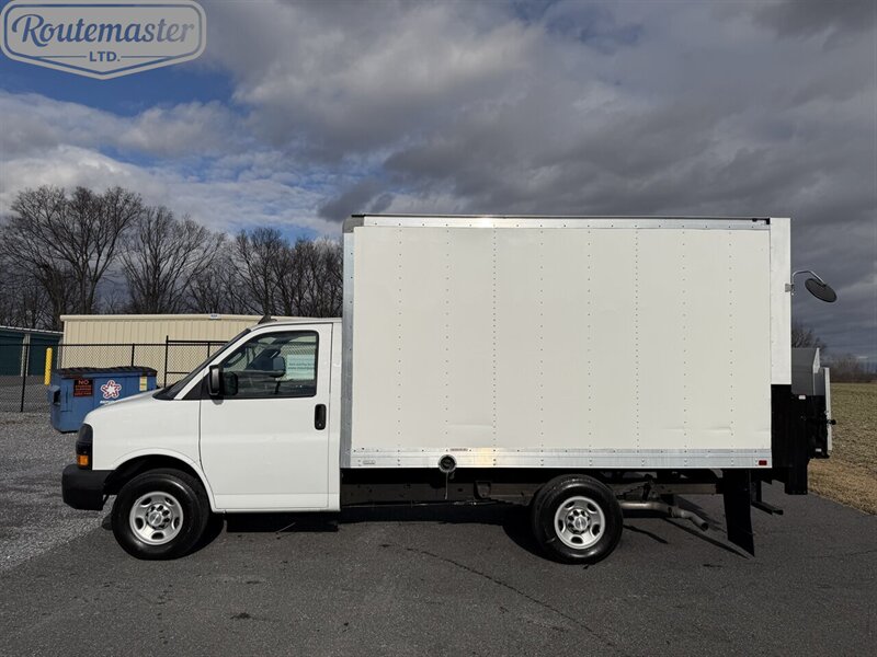 2021 Chevrolet Express 3500 12' Box  