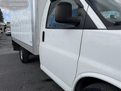 2021 Chevrolet Express 3500 12' Box - Photo 5 - Mount Joy, PA 17552