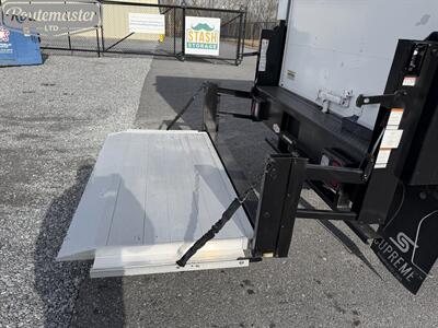 2021 Chevrolet Express 3500 12' Box - Photo 32 - Mount Joy, PA 17552