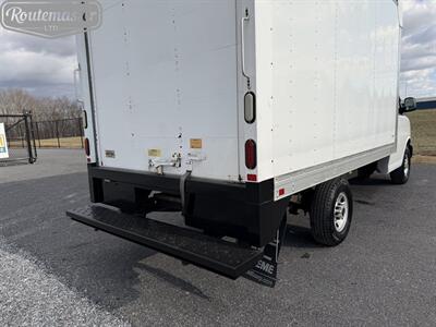 2021 Chevrolet Express 3500 12' Box - Photo 10 - Mount Joy, PA 17552