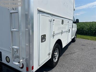 2014 Chevrolet Express 3500 10' Utility   - Photo 28 - Mount Joy, PA 17552
