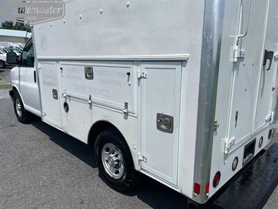 2014 Chevrolet Express 3500 10' Utility   - Photo 18 - Mount Joy, PA 17552