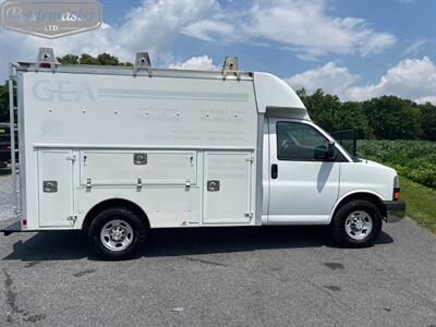 2014 Chevrolet Express 3500 10' Utility   - Photo 25 - Mount Joy, PA 17552