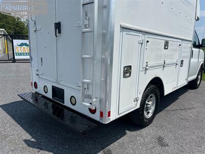 2014 Chevrolet Express 3500 10' Utility   - Photo 27 - Mount Joy, PA 17552