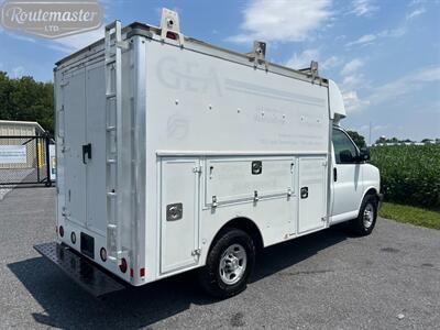 2014 Chevrolet Express 3500 10' Utility   - Photo 26 - Mount Joy, PA 17552