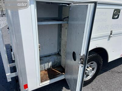 2014 Chevrolet Express 3500 10' Utility   - Photo 33 - Mount Joy, PA 17552