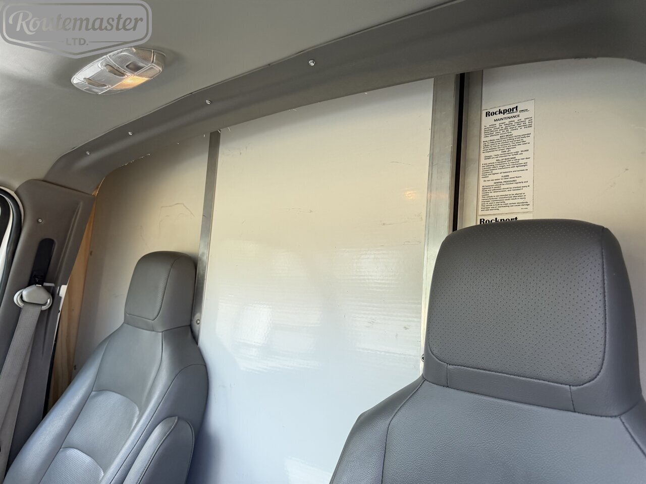2021 Ford E-Series Van E-350 16' Box - Photo 26 - Mount Joy, PA 17552