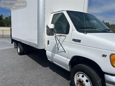 2001 Ford E-Series Van E-350 16' Box   - Photo 3 - Mount Joy, PA 17552
