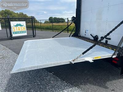 2001 Ford E-Series Van E-350 16' Box   - Photo 11 - Mount Joy, PA 17552