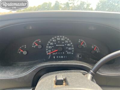 2001 Ford E-Series Van E-350 16' Box   - Photo 19 - Mount Joy, PA 17552