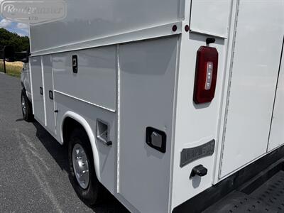 2021 Ford E-Series Van E-350 10' Utility   - Photo 2 - Mount Joy, PA 17552