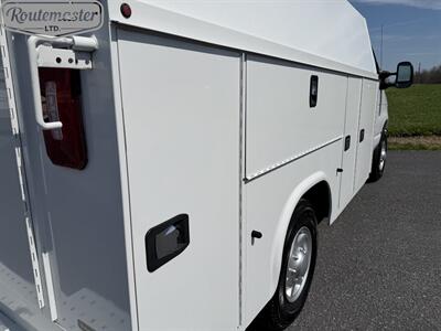 2019 Ford E-Series Van E-350 10' KUV   - Photo 33 - Mount Joy, PA 17552