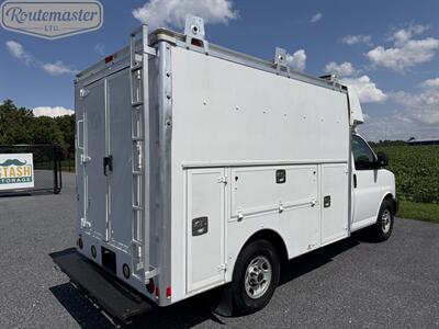 2012 GMC Savana 3500 10' Utility   - Photo 8 - Mount Joy, PA 17552