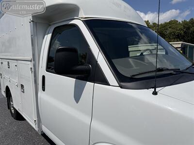 2012 GMC Savana 3500 10' Utility   - Photo 4 - Mount Joy, PA 17552