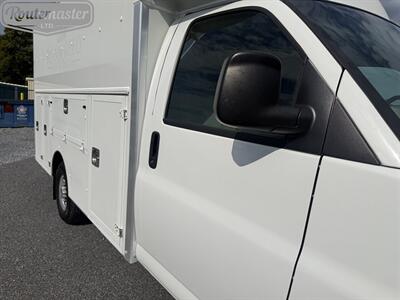 2014 Chevrolet Express 3500 12' Utility   - Photo 26 - Mount Joy, PA 17552
