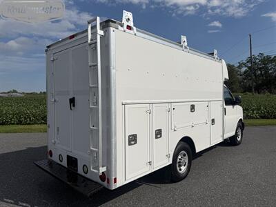 2014 Chevrolet Express 3500 12' Utility   - Photo 29 - Mount Joy, PA 17552