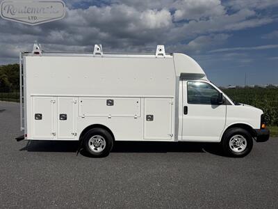 2014 Chevrolet Express 3500 12' Utility   - Photo 28 - Mount Joy, PA 17552